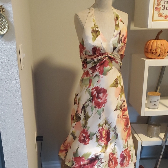 Jones New York Backless Floral Dress - Red and Green,  Size 8 - Picture 1 of 11